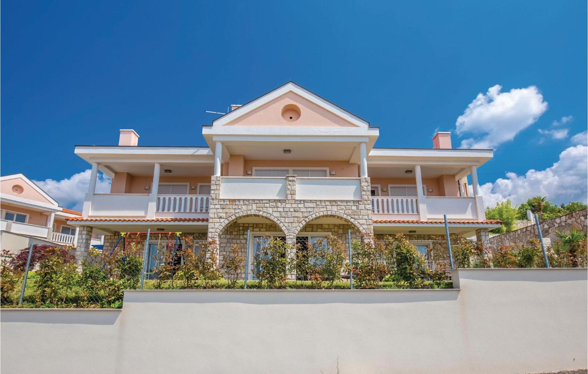 Cozy Apartment In Crikvenica With House Sea View Exteriér fotografie